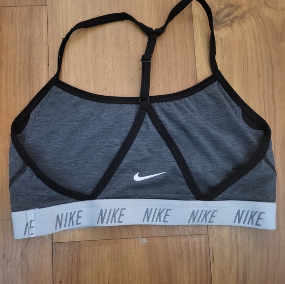 Nike Bra Women MEDIUM SILVER White Pull On Yoga Workout Sports Bra Casual Ladies - Picture 9 of 10